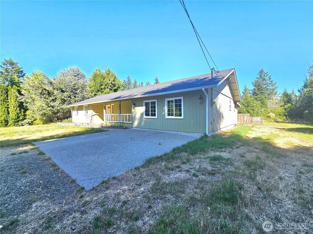 Photo of 727 Tipsoo Loop S, Rainier, WA 98576 (MLS # 2514062)