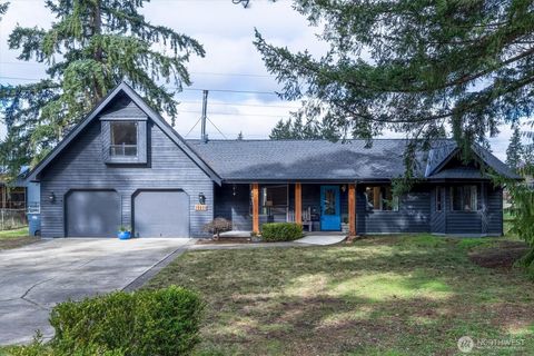 Photo of 15026 74th Avenue E, Puyallup, WA 98375 (MLS # 2482873)