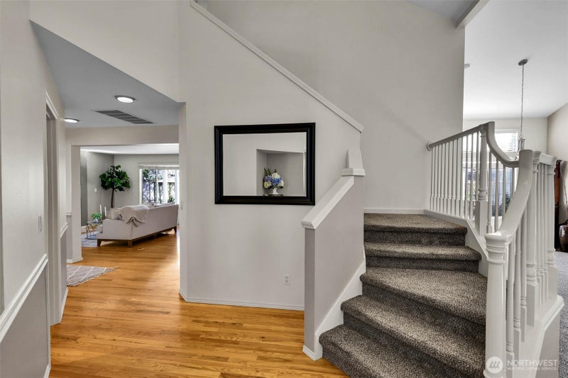 915 N Laurel Lane