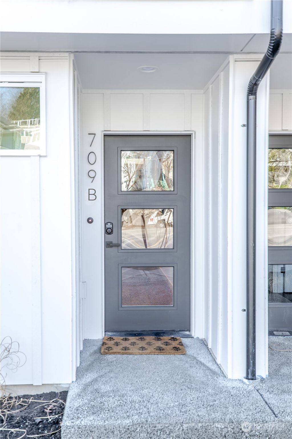 Photo of 709 Martin Luther King Jr Way S #B, Seattle, WA 98144 (MLS # 2038658)