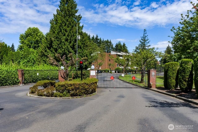 10830 Glen Acres Drive S T9 #T9, Seattle