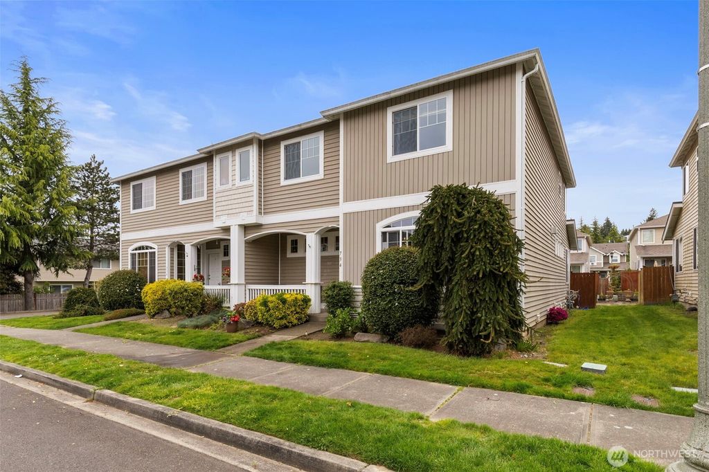 Photo of 734 Glenmore Loop, Port Orchard, WA 98366 (MLS # 2515959)