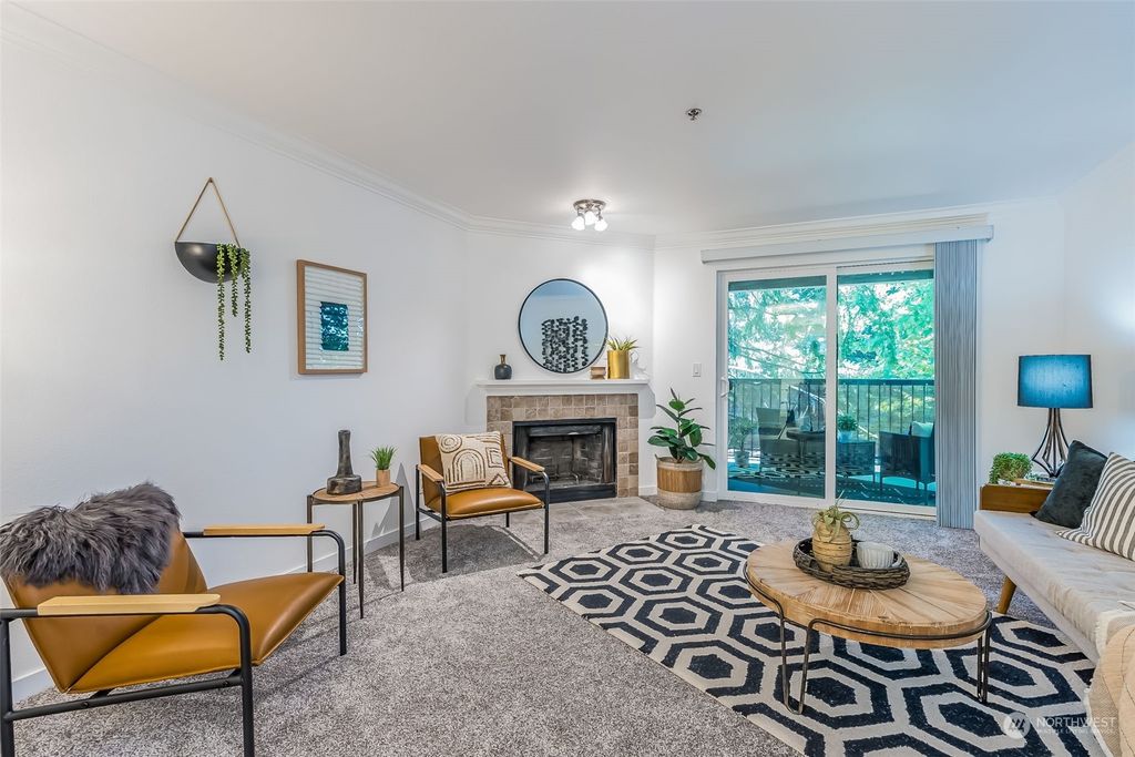 Photo of 28307 18th Avenue S #B204, Federal Way, WA 98003 (MLS # 2142474)