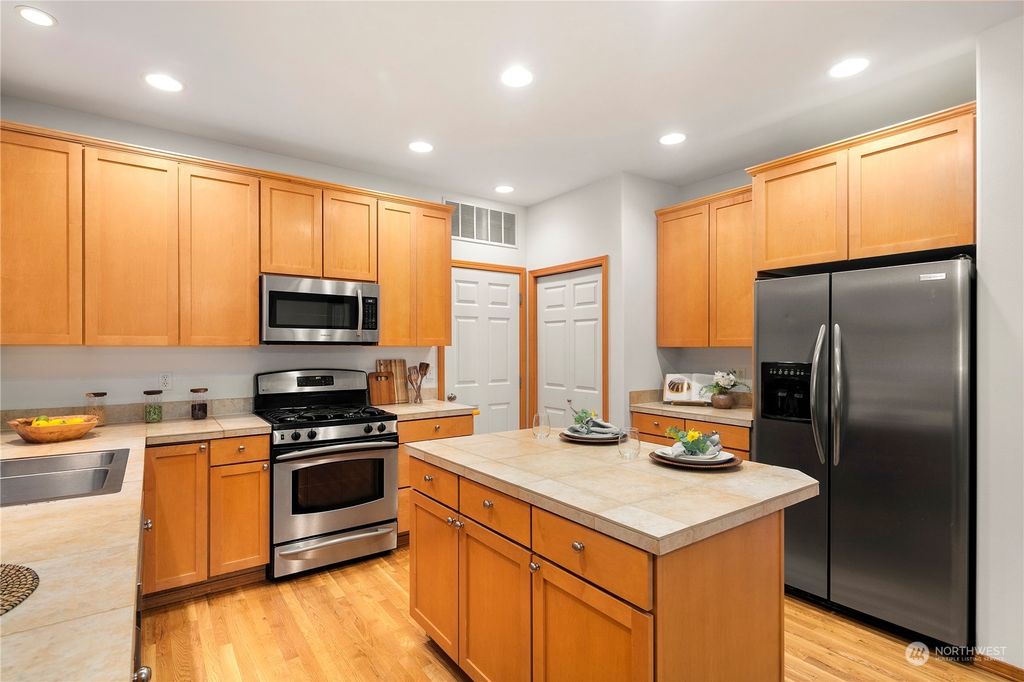 Photo of 20120 137th Avenue NE, Woodinville, WA 98072 (MLS # 2001945)