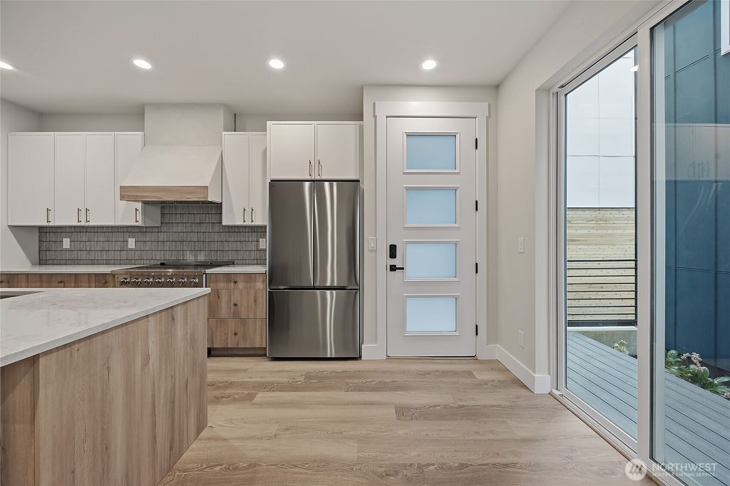 Photo of 910 15th Avenue #C, Seattle, WA 98122 (MLS # 2527050)