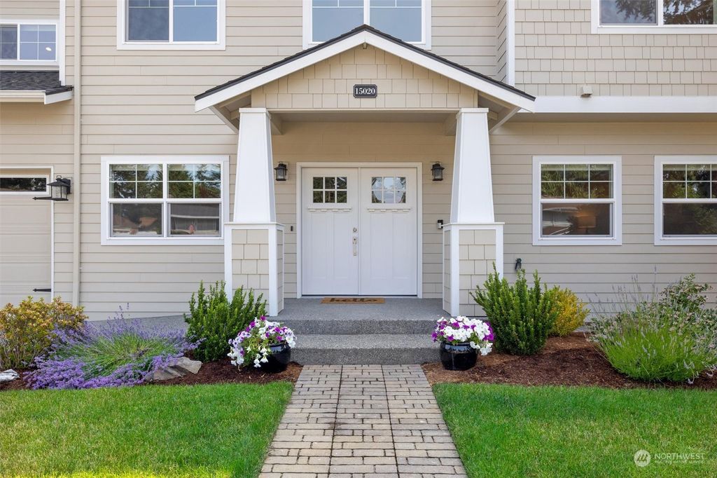 Photo of 15020 117th Place NE, Kirkland, WA 98034 (MLS # 2134910)