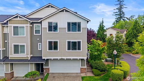 Photo of 15720 Manor Way #Q8, Lynnwood, WA 98087 (MLS # 2524180)