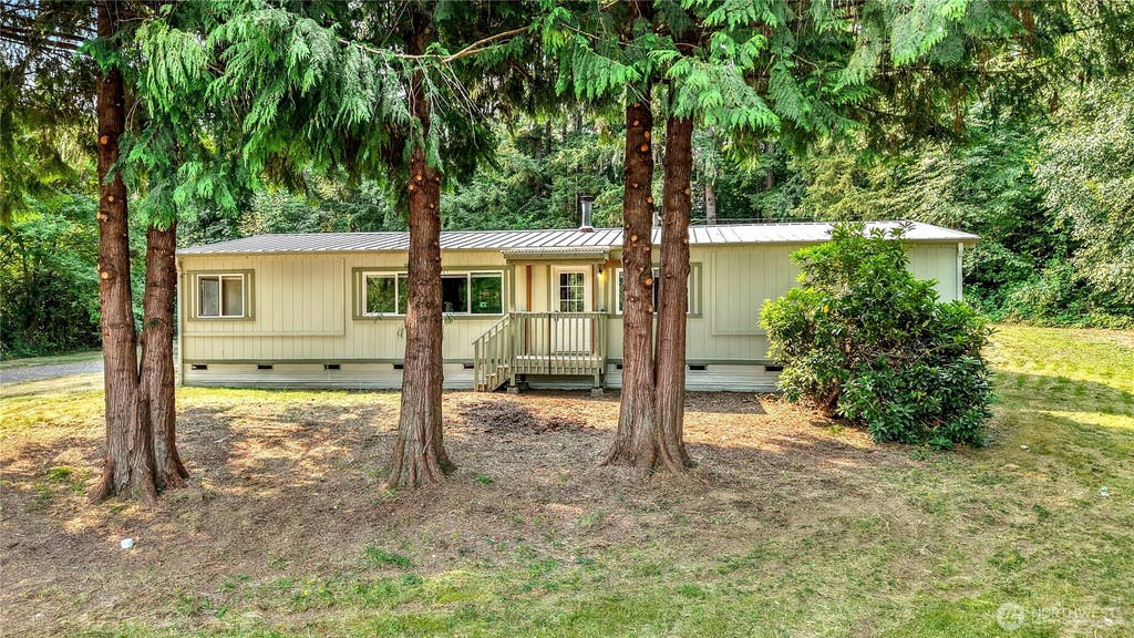 Photo of 330 SW Dogwood Road, Port Orchard, WA 98367 (MLS # 2566077)