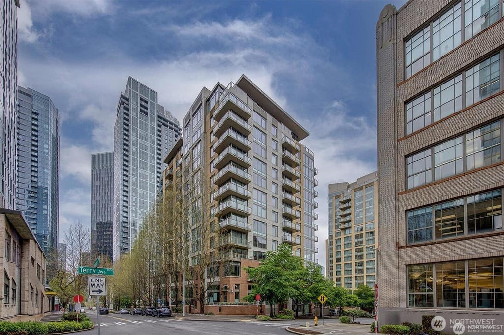 Photo of 910 Lenora Street #S1004, Seattle, WA 98121 (MLS # 2555511)