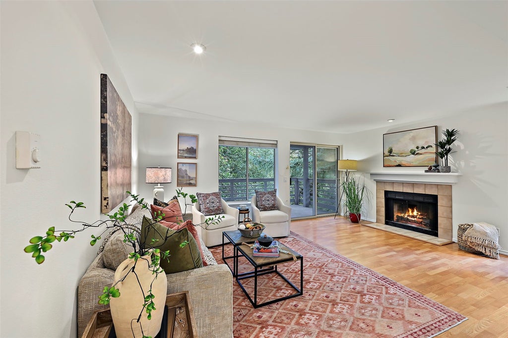 Photo of 9912 NE 142nd Place #B 302, Kirkland, WA 98034 (MLS # 2599241)