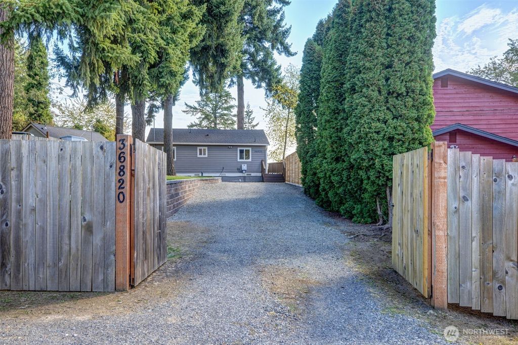 Photo of 36820 55th Avenue S, Auburn, WA 98001 (MLS # 2435562)