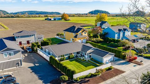 Photo of 733 Maple Avenue, La Conner, WA 98257 (MLS # 2489860)