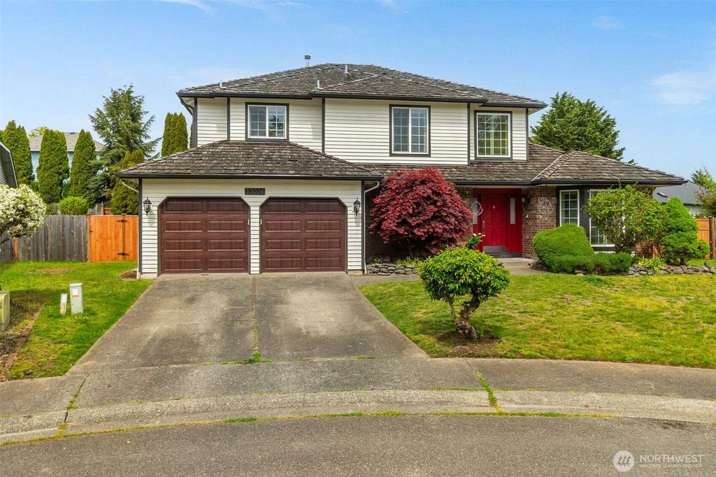 Photo of 33026 19th Court SW, Federal Way, WA 98023 (MLS # 2516186)