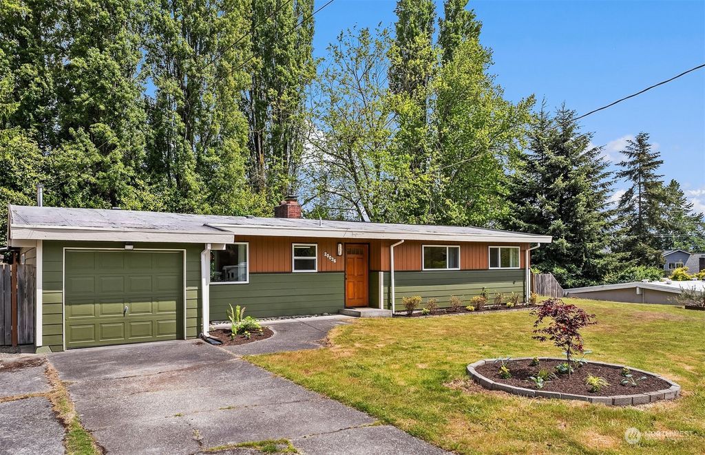 Photo of 20036 24th Avenue NE, Shoreline, WA 98155 (MLS # 2237750)