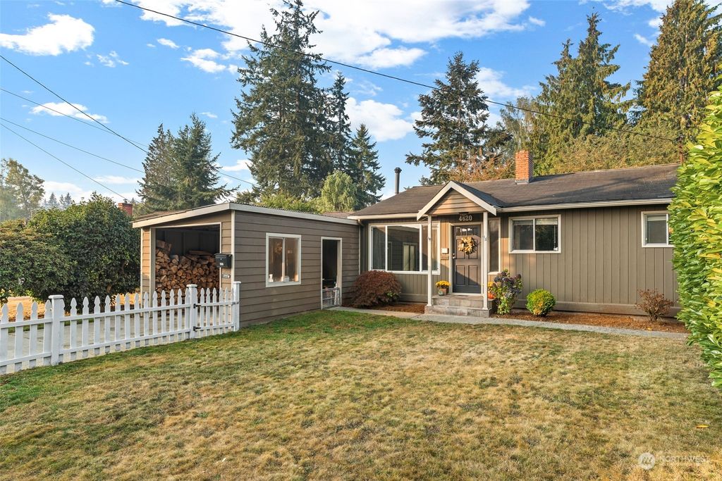 Photo of 4620 College Avenue, Everett, WA 98203 (MLS # 2003429)