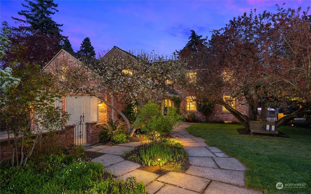 Photo of 1654 Shenandoah Drive E, Seattle, WA 98112 (MLS # 2060666)