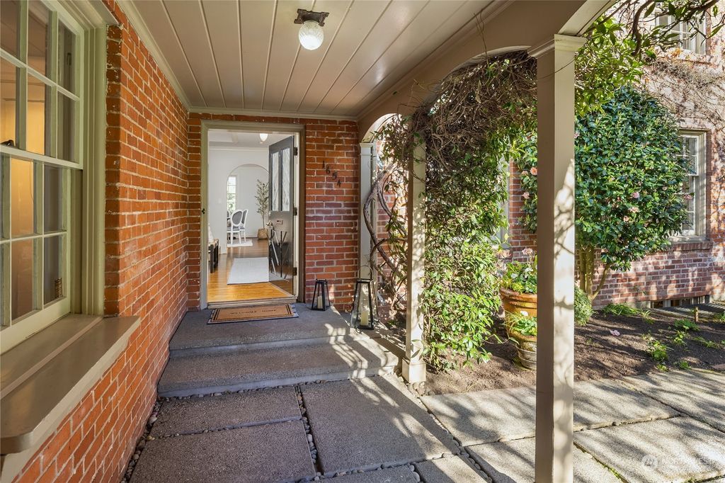 Photo of 1654 Shenandoah Drive E, Seattle, WA 98112 (MLS # 2060666)