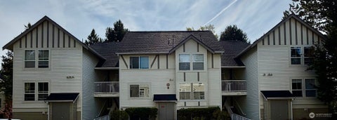Photo of 4421 249th Terrace SE #11-202, Sammamish, WA 98029 (MLS # 2560865)
