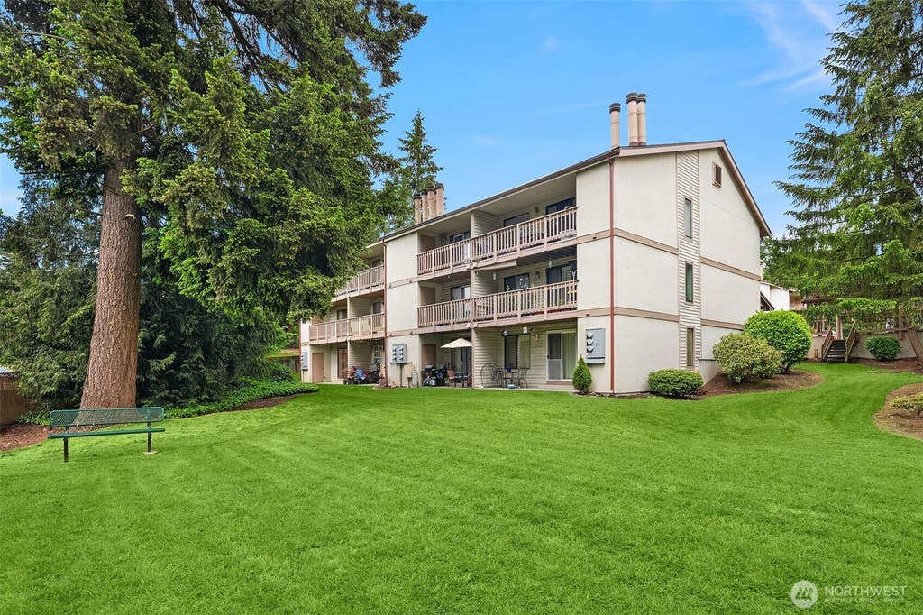 Photo of 17413 119th Lane SE #F13, Renton, WA 98058 (MLS # 2534023)