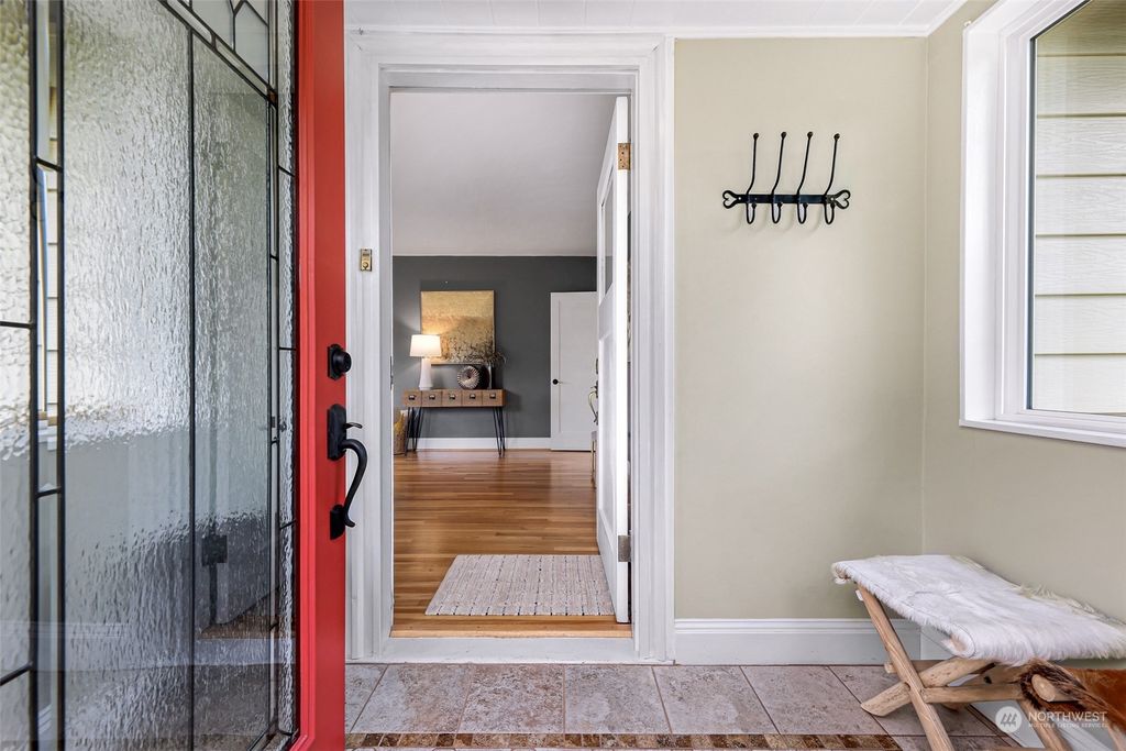 Photo of 5407 45th Avenue SW, Seattle, WA 98136 (MLS # 2152866)