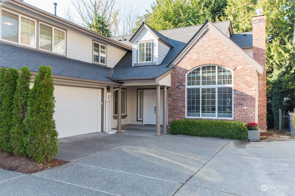 Photo of 6916 117th Drive NE, Kirkland, WA 98033 (MLS # 2165097)