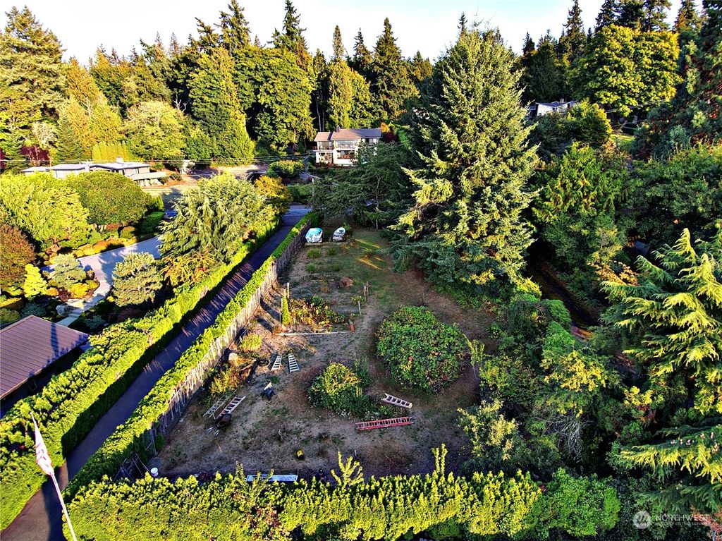 Photo of 17626 Talbot Road, Edmonds, WA 98026 (MLS # 2164183)