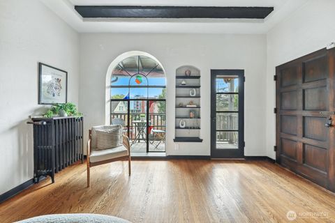 Photo of 1106 NE 42nd Street #19, Seattle, WA 98105 (MLS # 2425049)