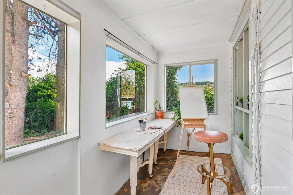 Photo of 1010 S Director Street St, Seattle, WA 98108 (MLS # 2550943)