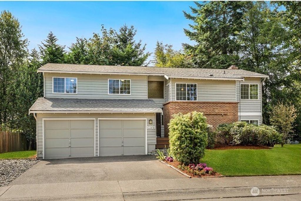 Photo of 1621 N 201st Street, Shoreline, WA 98133 (MLS # 2480212)