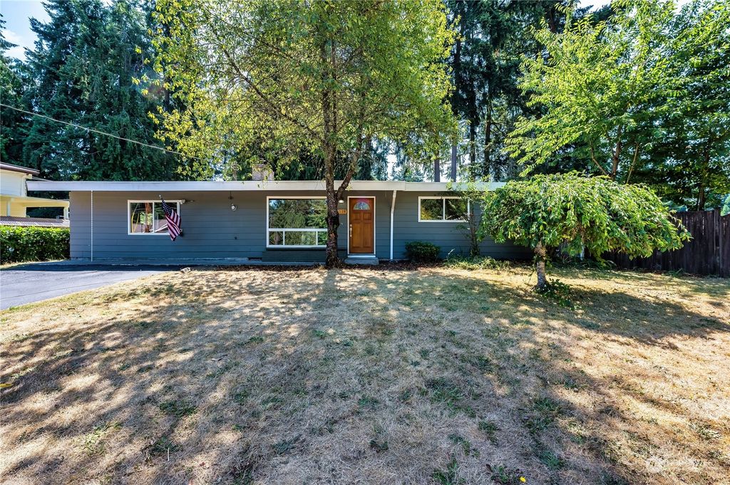 Photo of 6118 173rd Place SW, Lynnwood, WA 98037 (MLS # 2142714)