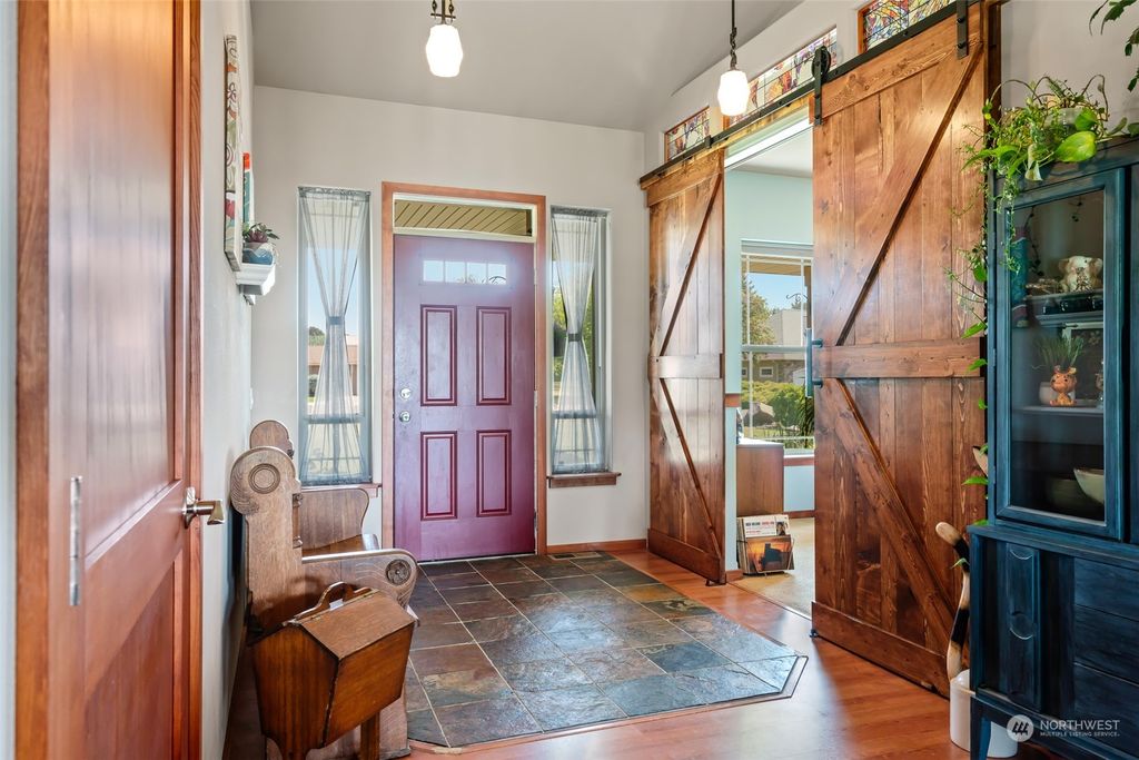 listing image 9365659901539094487