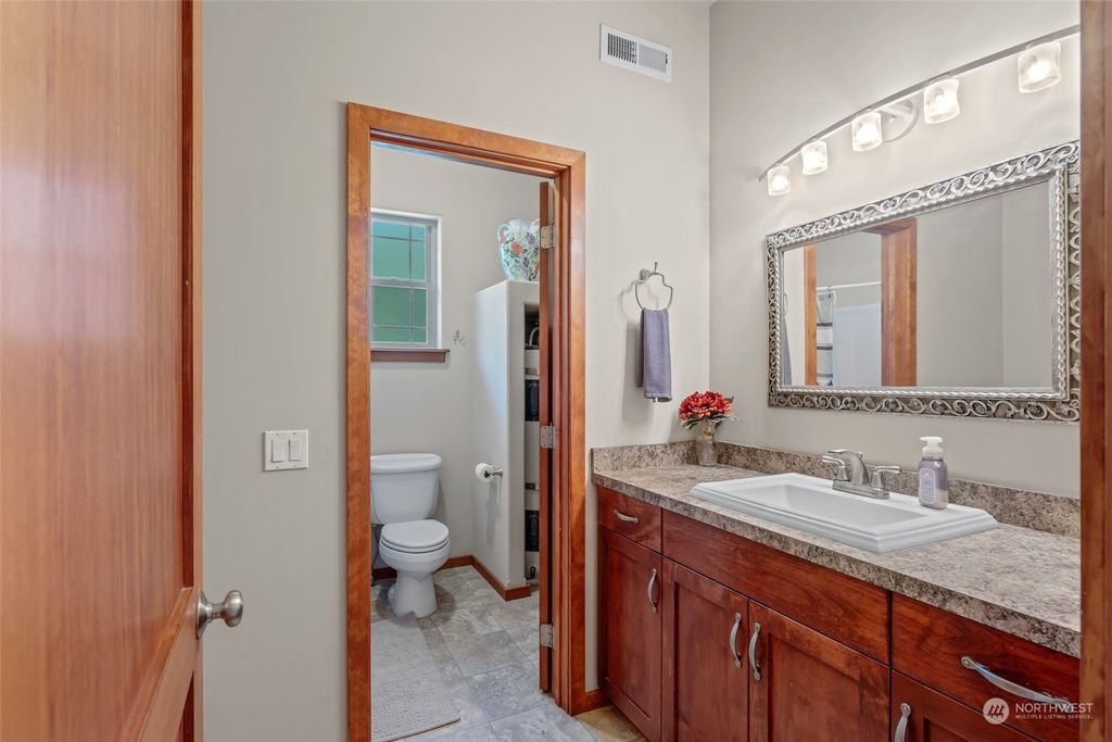 listing image 9362949273417831203