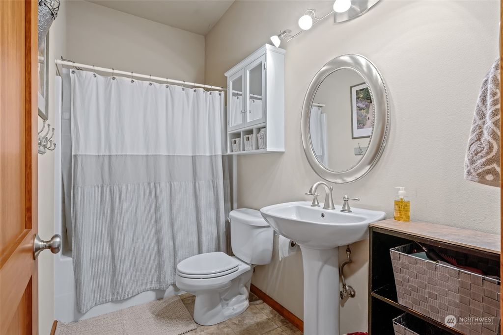 listing image 9365641701448810558