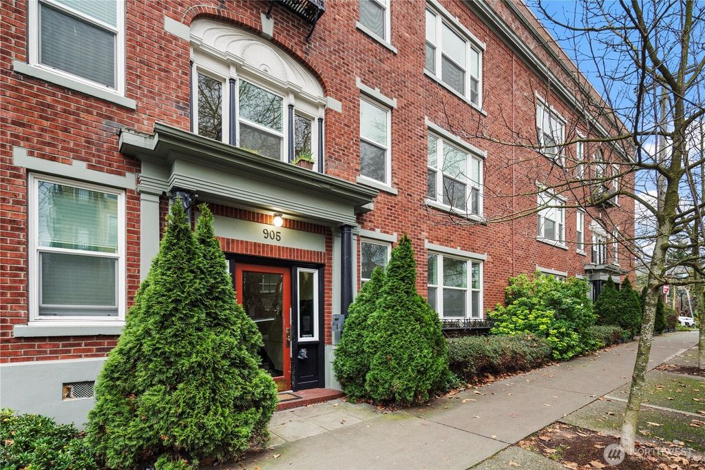 Photo of 905 NE 43rd Avenue #110, Seattle, WA 98105 (MLS # 2374817)