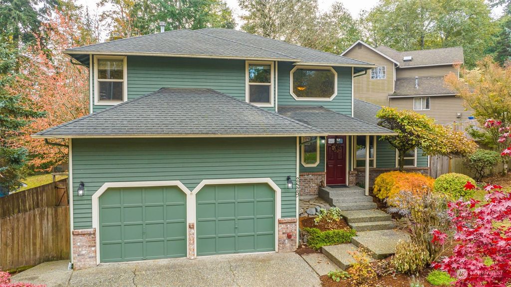 Photo of 2529 NE 184th Place, Lake Forest Park, WA 98155 (MLS # 2017062)