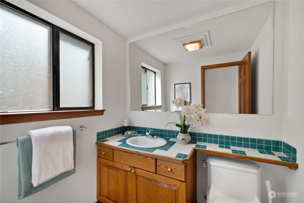 Photo of 1226 S Lake Stickney Drive, Lynnwood, WA 98087 (MLS # 2285468)