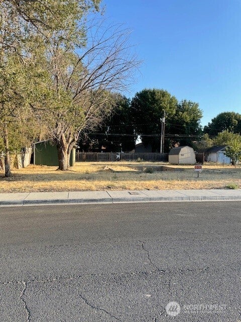 Photo of 118 C Street SE, Quincy, WA 98848 (MLS # 2574559)