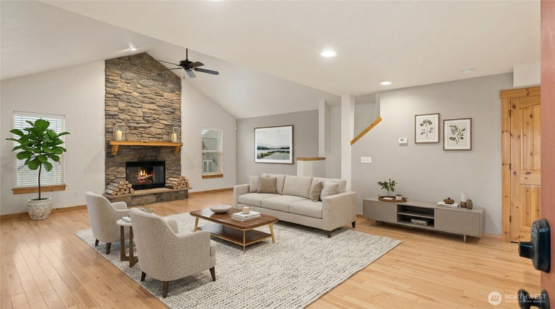 231 Clearwater Loop 1