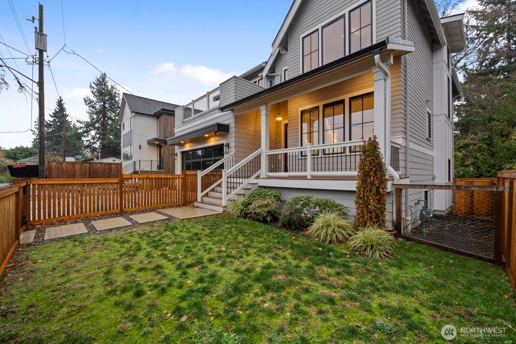 Photo of 2714 Fairmount Avenue SW, Seattle, WA 98116 (MLS # 2451816)