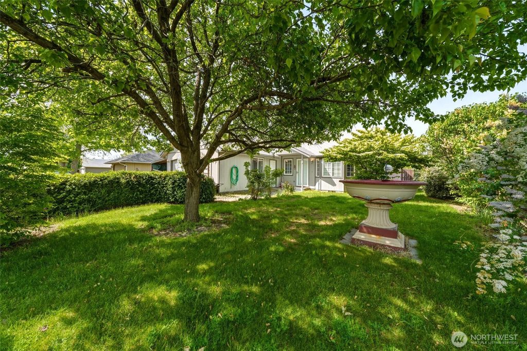 Photo of 151 NE 15th Avenue, Milton-Freewater, OR 97862 (MLS # 2518366)