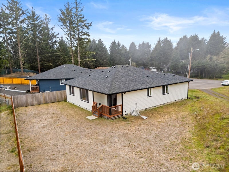738 Gadwall Court SE