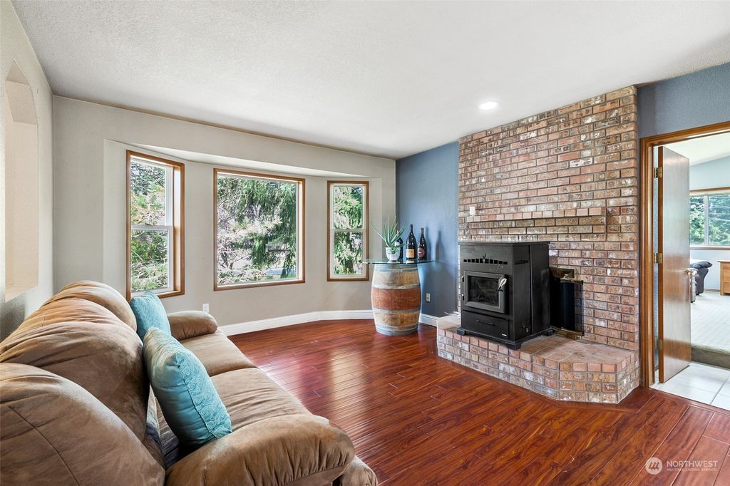 Photo of 16916 Snohomish Avenue, Snohomish, WA 98296 (MLS # 2170940)