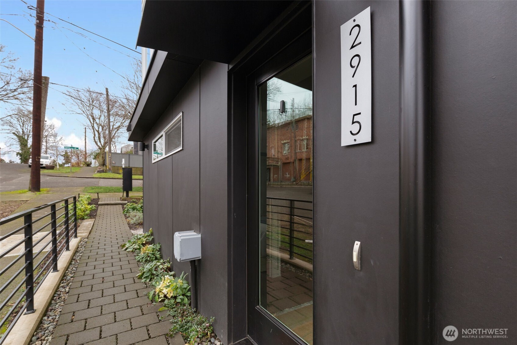 2915 S Dearborn Street B