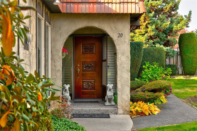 20 Crest Circle