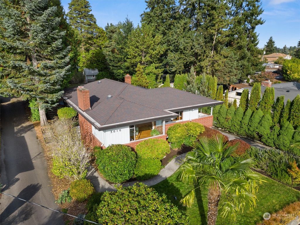 Photo of 3616 SW 112th Street, Seattle, WA 98146 (MLS # 2174316)