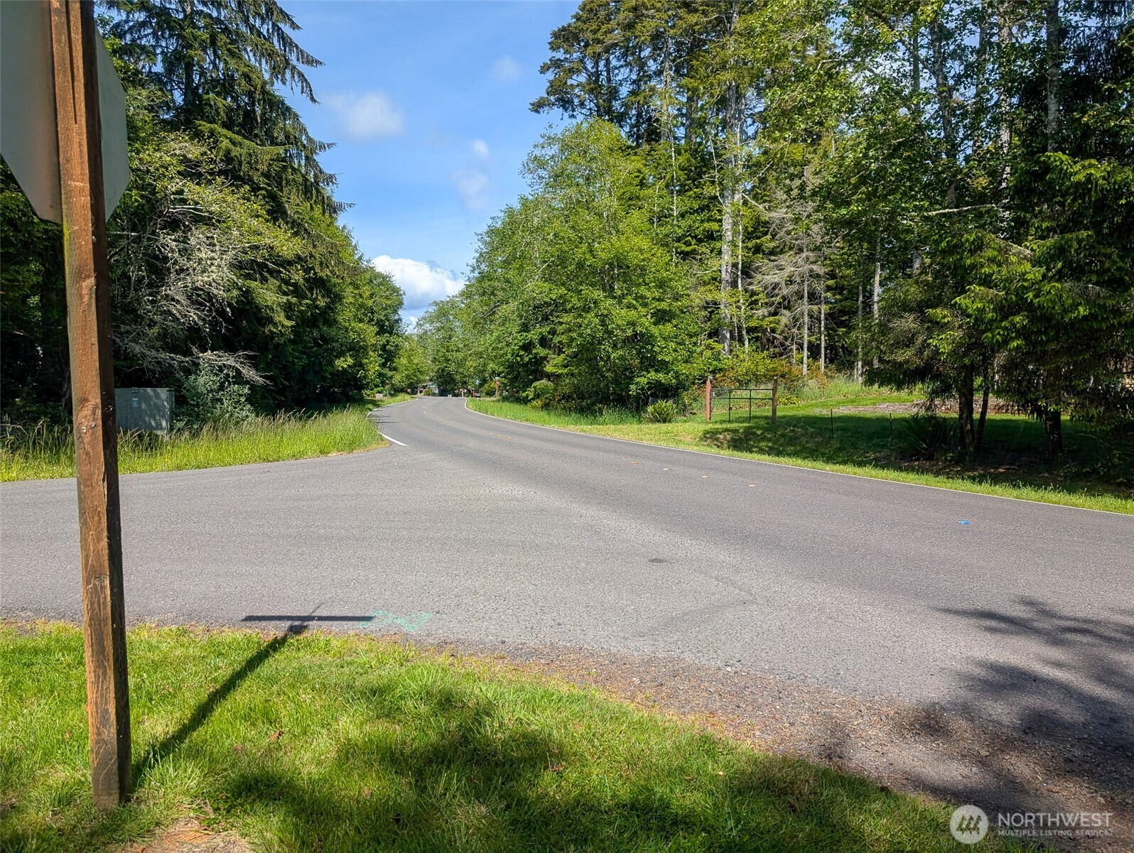 242 Duck Lake Drive NE