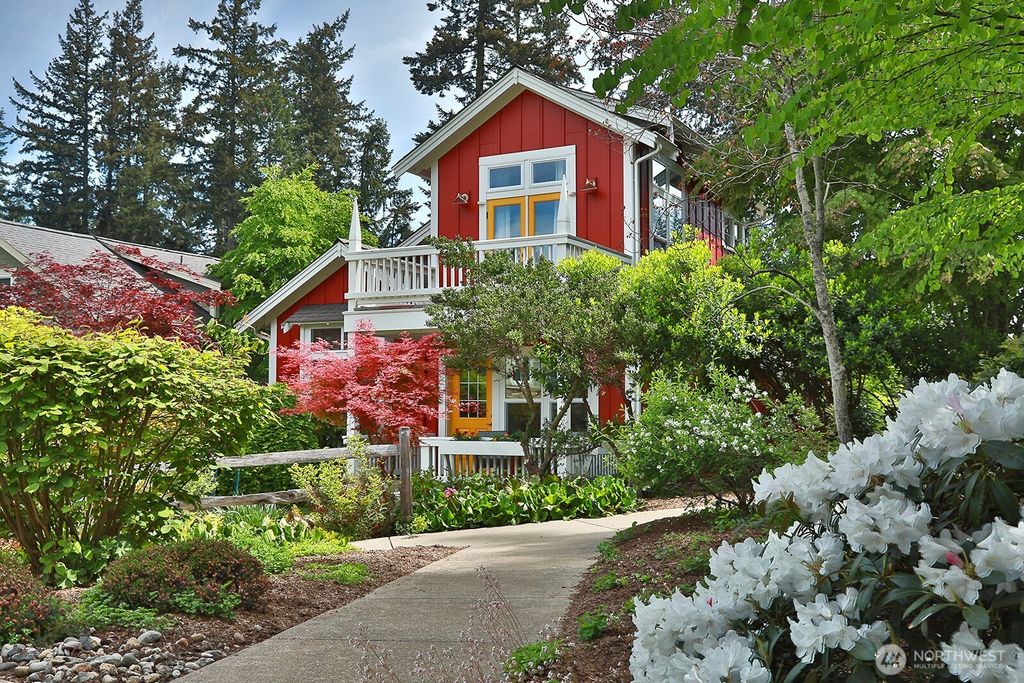 Photo of 1037 Highview Street, Langley, WA 98260 (MLS # 2524304)