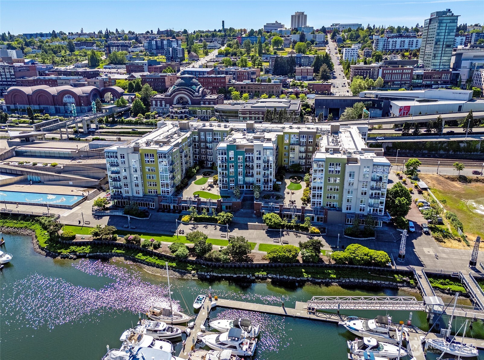 1705 Dock Street 513