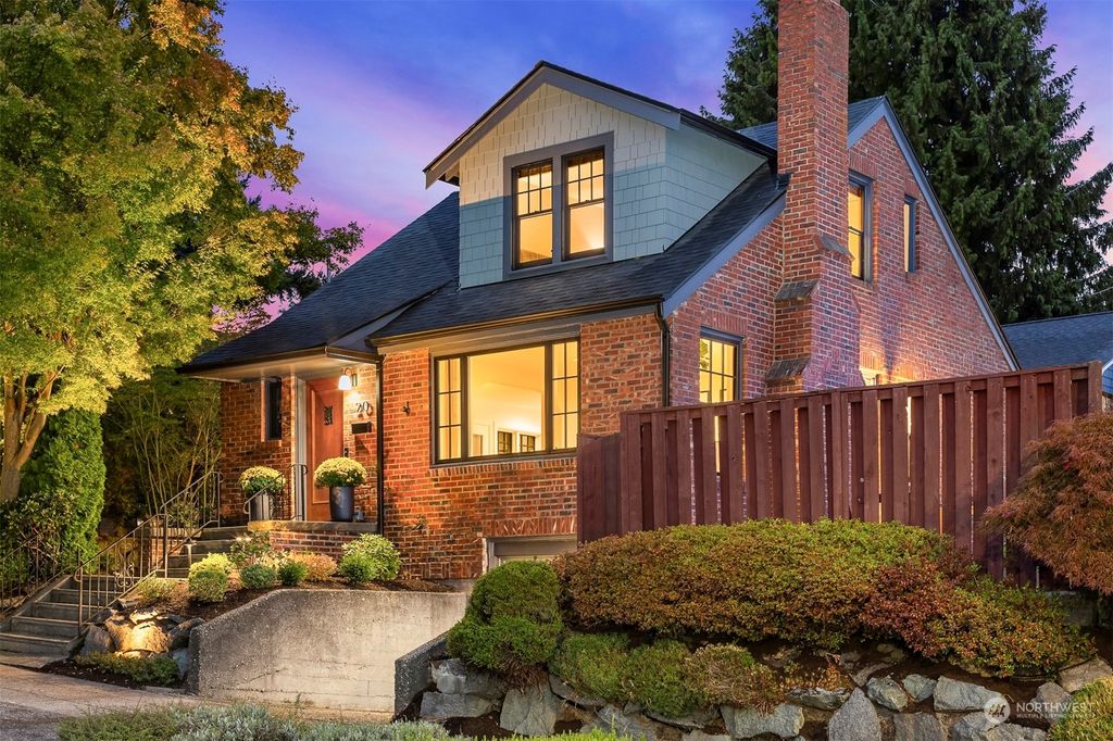 Photo of 20 Armour Street, Seattle, WA 98109 (MLS # 2160677)