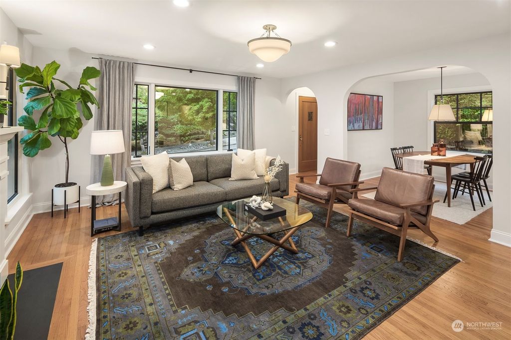 Photo of 20 Armour Street, Seattle, WA 98109 (MLS # 2160677)